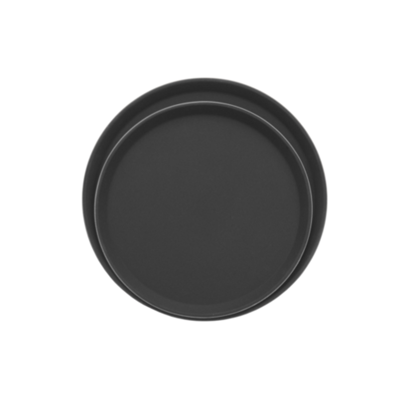 Non-Skid Serving Tray In Black Color, 14 Inch Round Shape For Enhanced Control In Foodservice Settings.