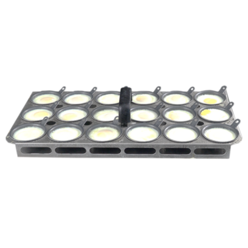 High-Capacity Egg Poacher Pan With 18 Cups For Perfectly Poached Eggs In Commercial Kitchens