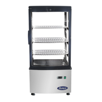 Étiquette alternative : Vitrine de produits dérivés en verre réfrigéré quatre faces de comptoir Atosa de 17 pouces avec verre à quatre faces et tablettes ajustables