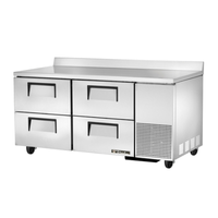 Comptoir réfrigéré à quatre tiroirs True TWT-67D-4-HC de 67 pouces de profondeur avec plan de travail