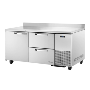 Comptoir réfrigéré de travail True Manufacturing TWT-67D-2-HC de 67 pouces