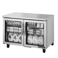 Réfrigérateur vitré sous le comptoir True 48-3/8 pouces