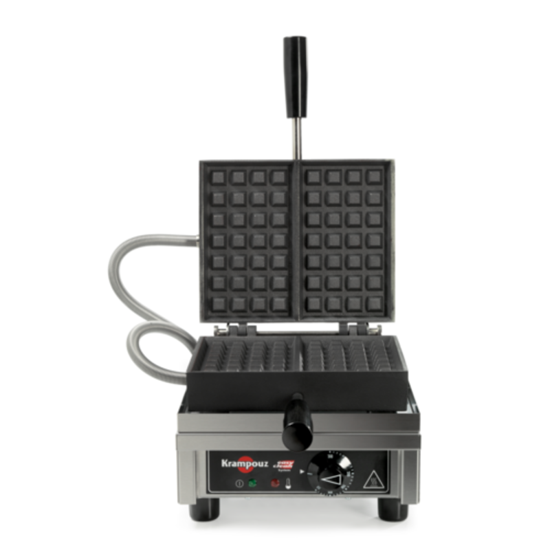 Krampouz WECCHCAS Commercial 4x7 Liège Electric Waffle Fer à gaufriers Baker commercial ouvert avec plaques à 90° et cadran de contrôle