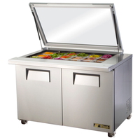 Table de préparation à salade et sandwichs Mega-Top True Manufacturing TSSU-48-18M-B-FGLID-HC de 48 pouces