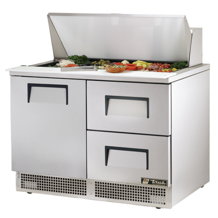 Table de préparation de salades et sandwichs True TFP-48-18M-D-2 Mega Top de 48 pouces