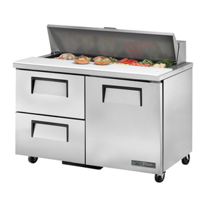 Table de préparation réfrigérée à salade et sandwichs True TSSU-48-12D-2-HC de 48 pouces
