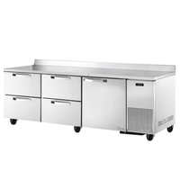 Réfrigérateur de comptoir à quatre tiroirs True TWT-93D-4-HC de 236,8 cm