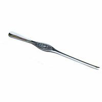 Omcan 80746 Kit d’outils de craquelins et de picots professionnels de qualité mer en 8 pièces Outil de pic à fruits de mer en acier inoxydable en gros plan